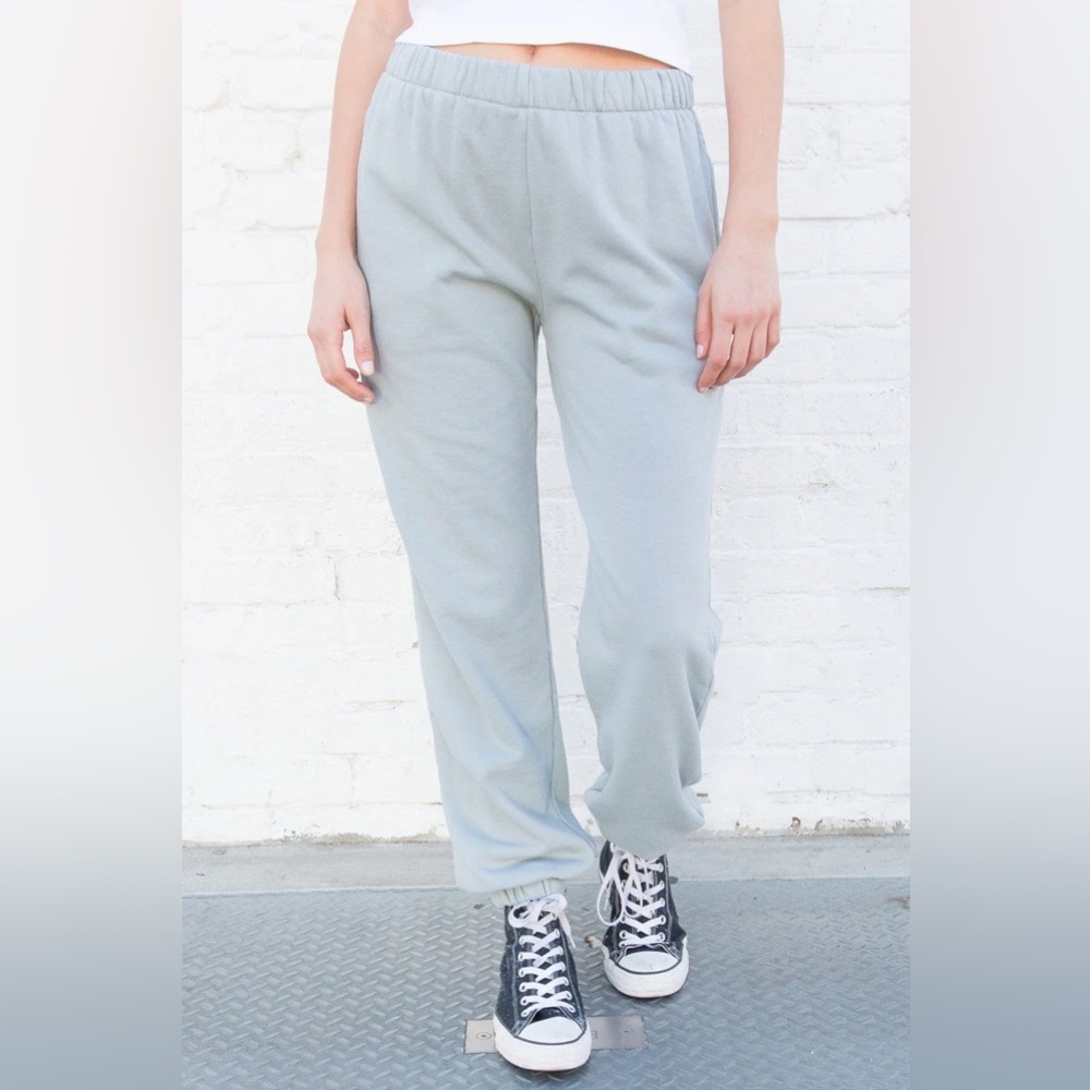 rosa sweatpants
